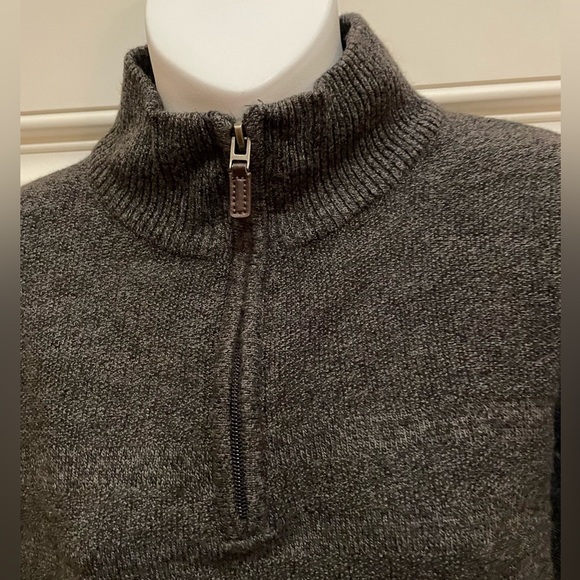 💙Men’s Docker’s Size Large knit Pull over Sweater with zipper opening. - Picture 2 of 9